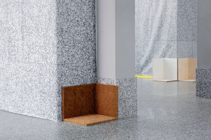 Lizzy Ellbrück: A corner, a marginal figure, a spatial ligature, a dust catcher, an edgy witness, for niche wanderers