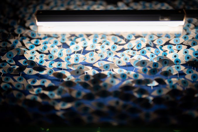 Retour de Paris: Intermittent du spectacle - this is not a funeral" oder « la cigale et les fourmis » von Judith Milz