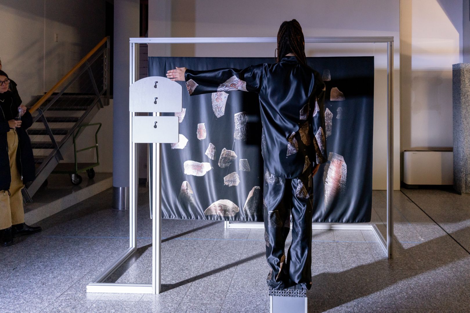 Retour de Paris: Charlotte Eifler - Fantômes